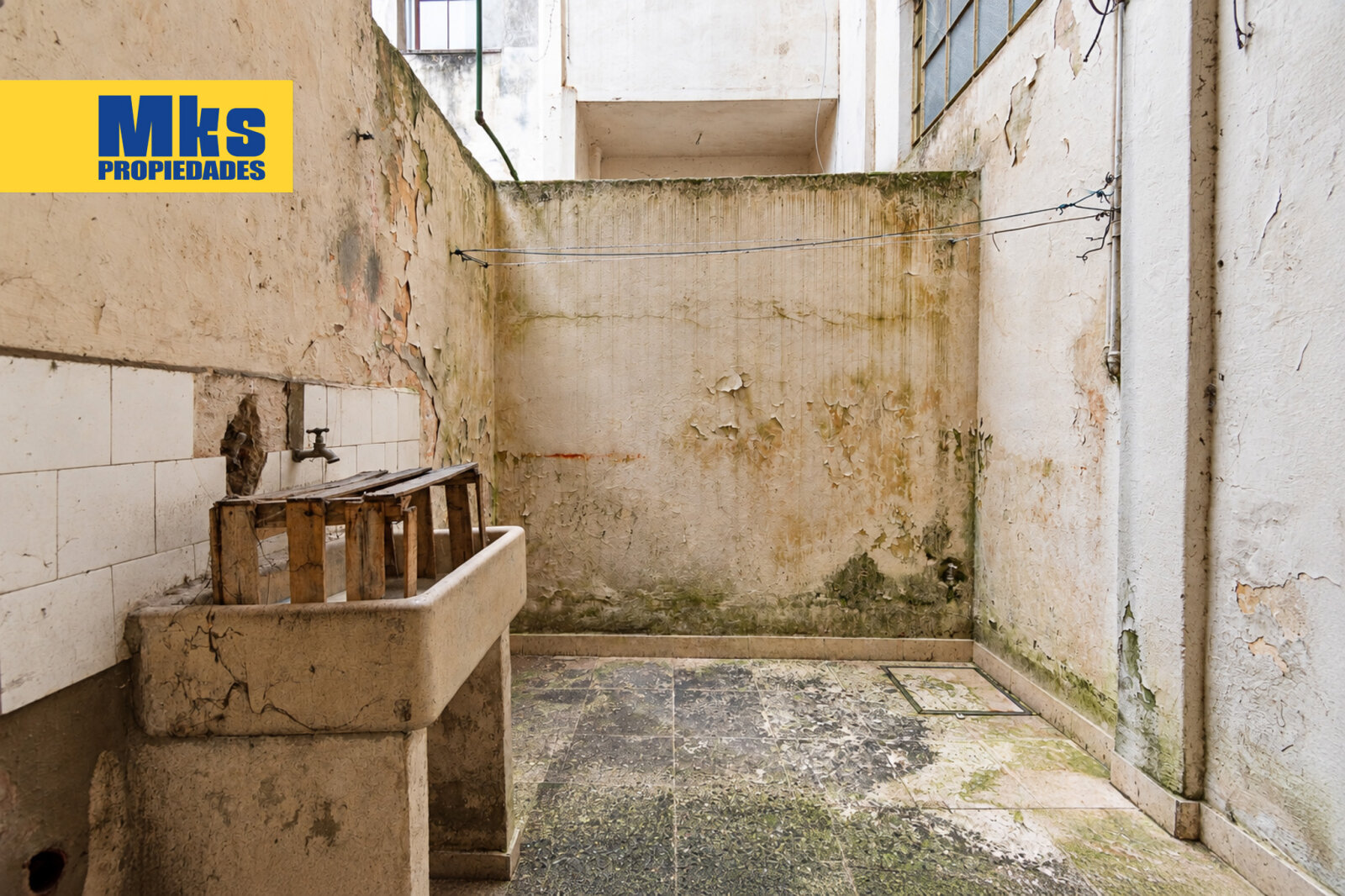Venta en Block barrio de La Boca. 10 Phs mas local en esquina. Ideal inversion, zona de crecimiento. - 67