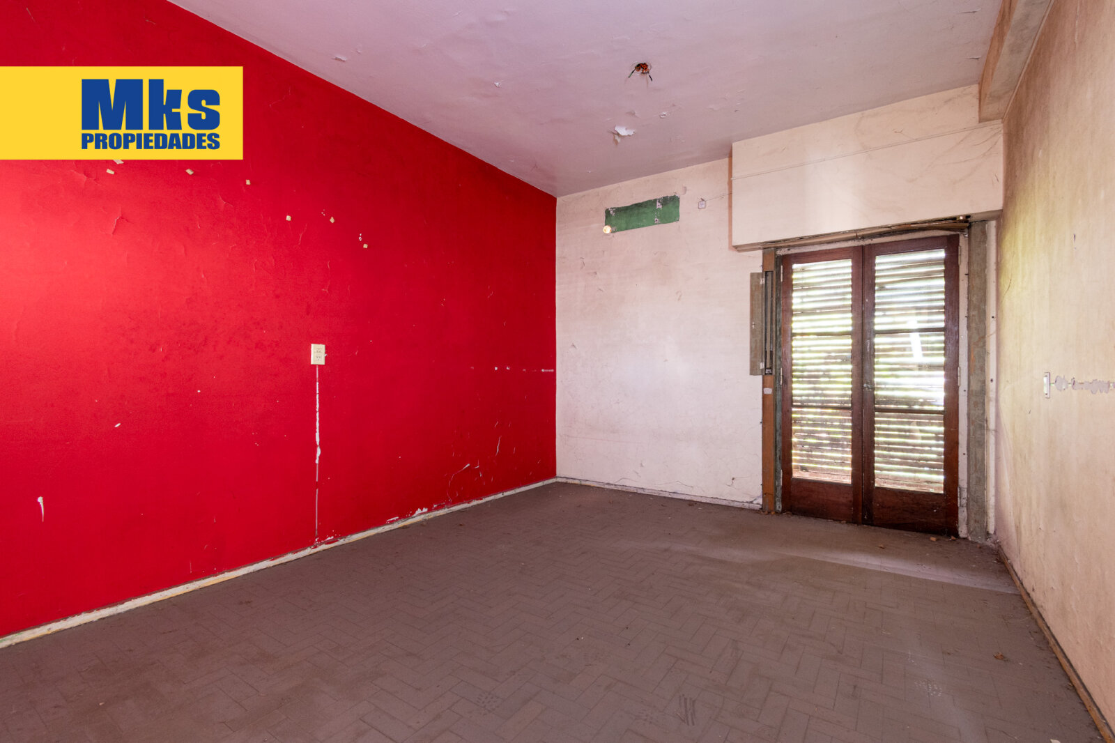 Venta en Block barrio de La Boca. 10 Phs mas local en esquina. Ideal inversion, zona de crecimiento. - 40