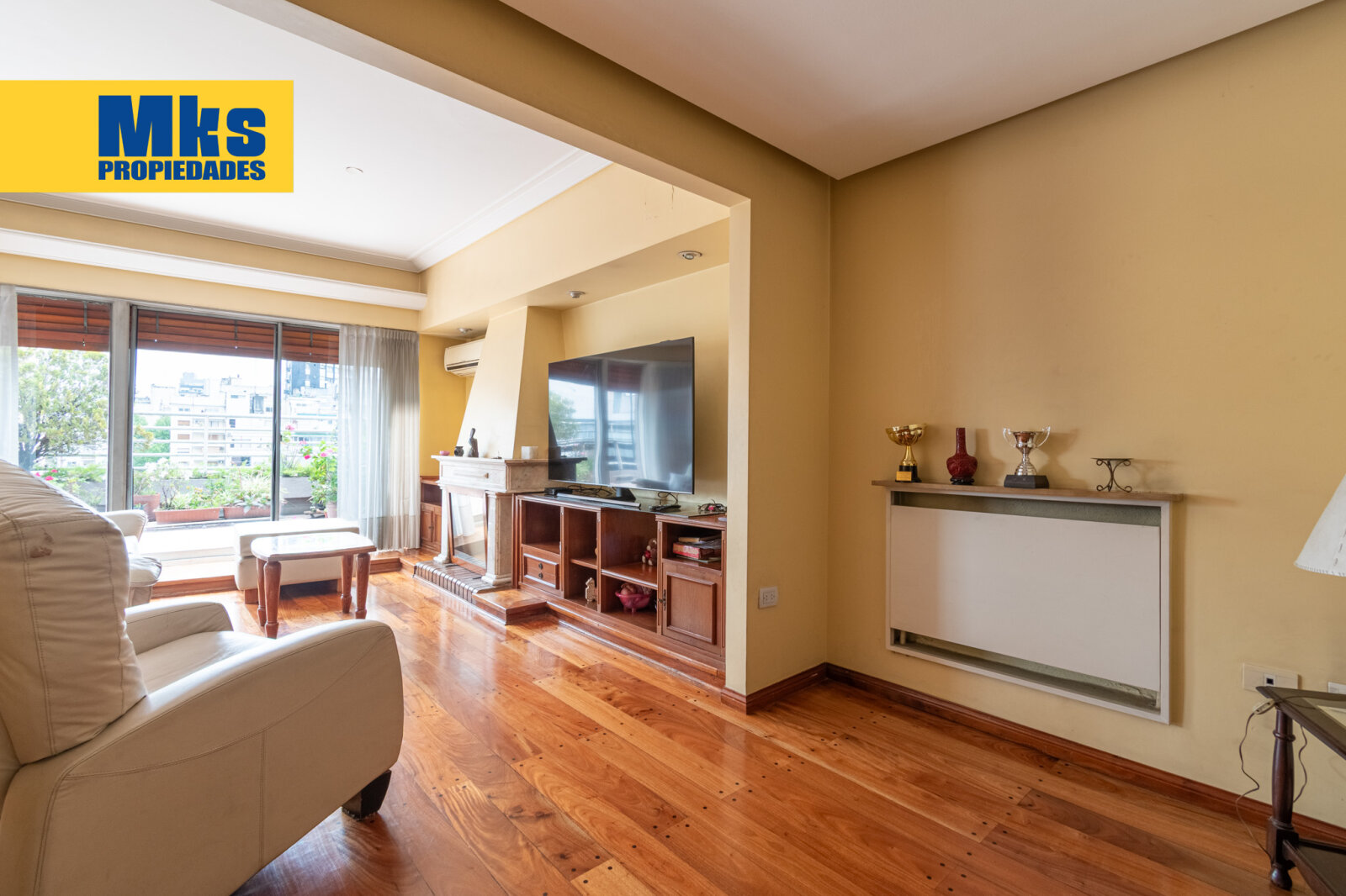 Departamento de 5 Ambientes c/dep en Venta 204 m2 con balcon aterrazado, cochera y baulera. — foto 5