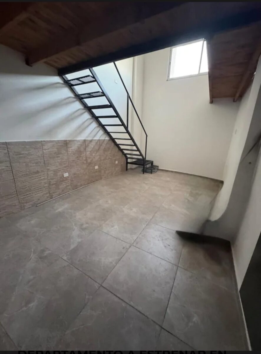 Departamento tipo loft 2 ambientes planta baja Lanus Este — foto 3