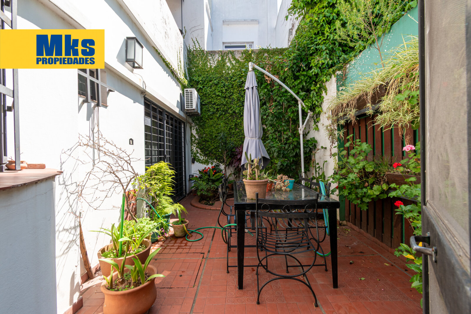 Excelente casa moderna en venta. Patio, terraza, balcon y quincho. Barracas. — foto 8
