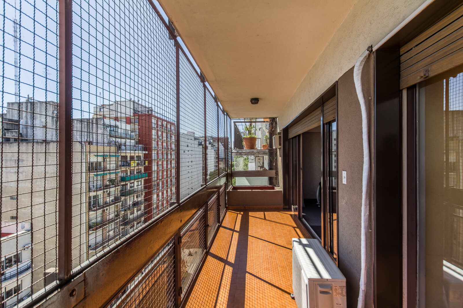 Semipiso Amoblado 4 amb servicio y Baulera Recoleta Capital — foto 15