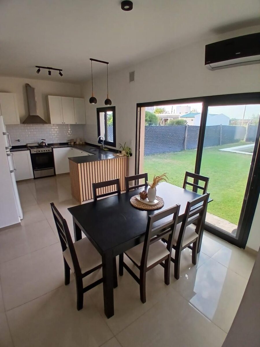 CASA 2 DORMITORIOS CON PILETA — foto 14