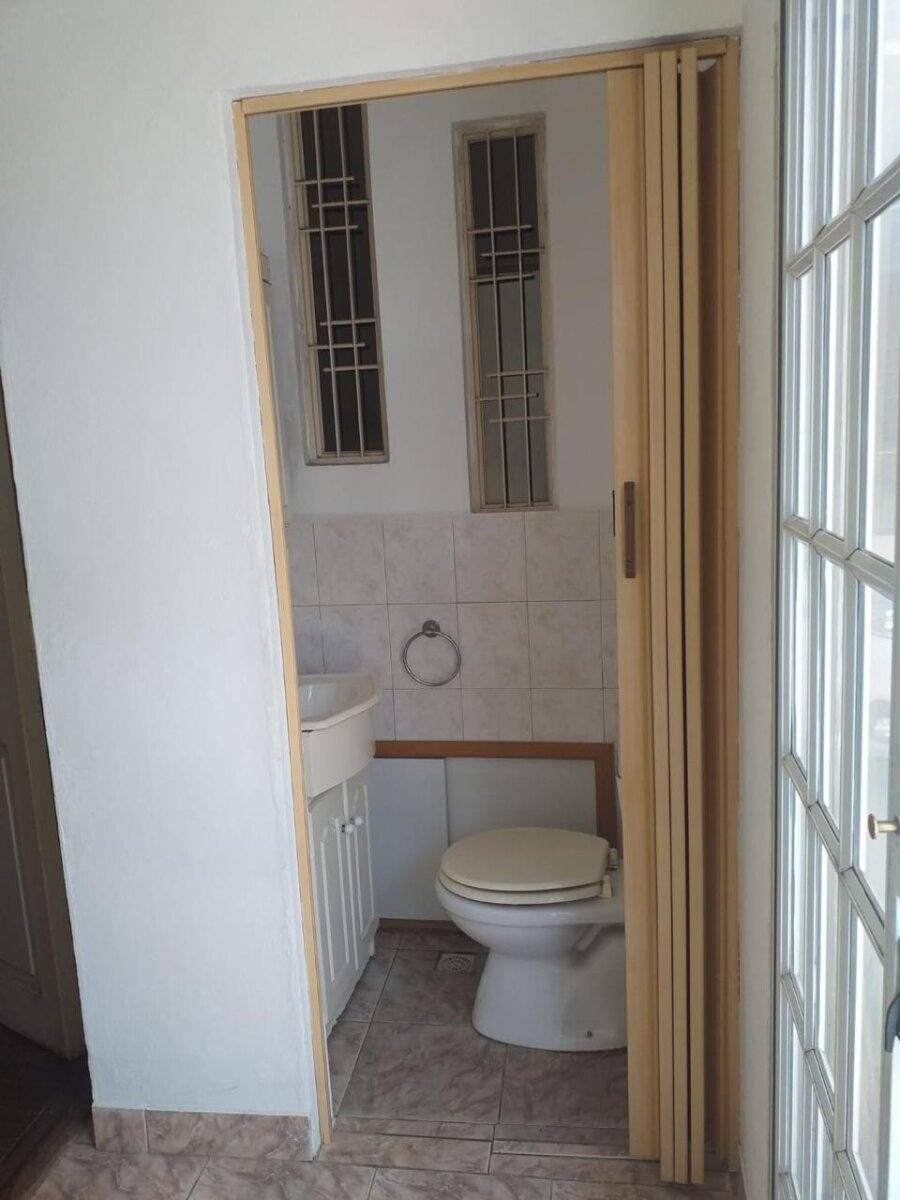 Hermoso chalet a la venta de 5 ambientes con cochera, en pleno centro de Zarate, Provincia de Buenos Aires. — foto 9