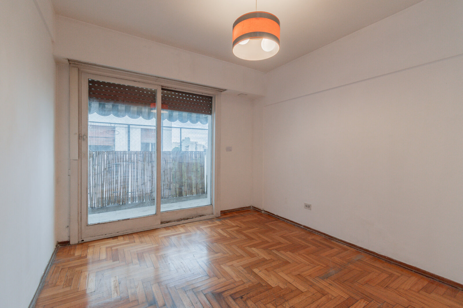 VENTA. DEPARTAMENTO DOS AMBIENTES. BALCON. APTO CRÉDITO. PARQUE CHACABUCO — foto 4