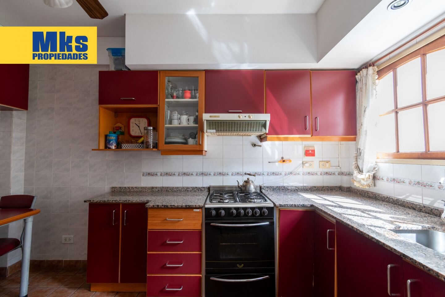 Venta Triplex. 4 ambientes.Barracas. Patio y cochera. — foto 12
