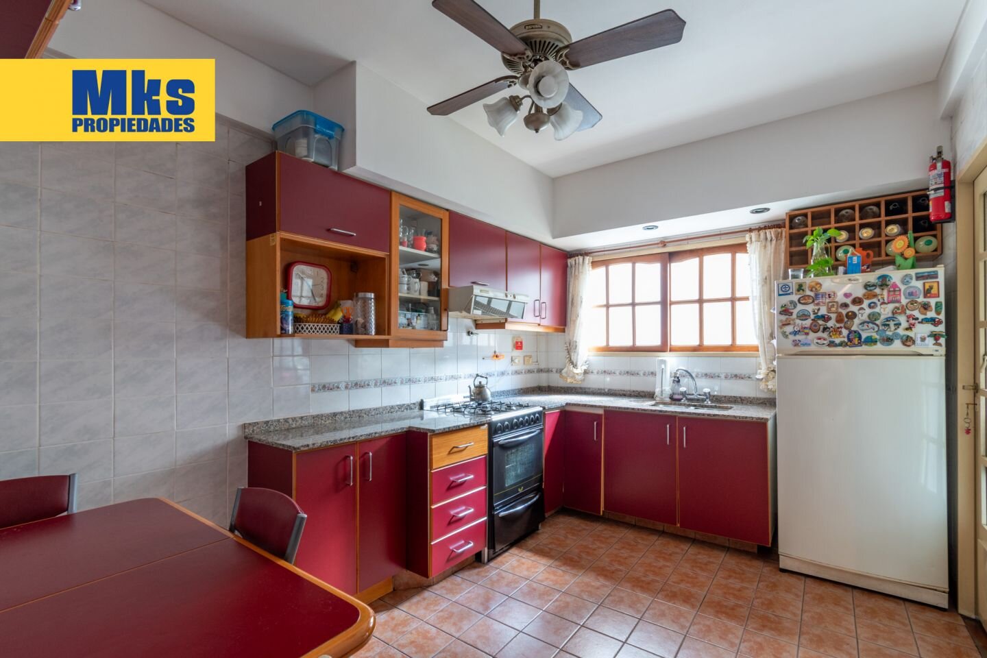 Venta Triplex. 4 ambientes.Barracas. Patio y cochera. — foto 10
