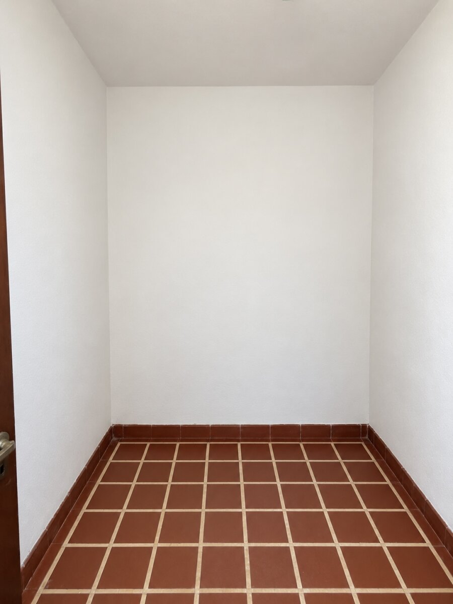 CASA DE PASILLO EN VENTA - GRAN POTENCIAL - 18