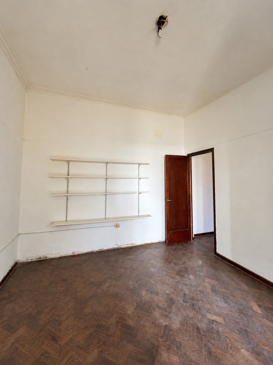 CASA DE PASILLO EN VENTA - GRAN POTENCIAL - 4