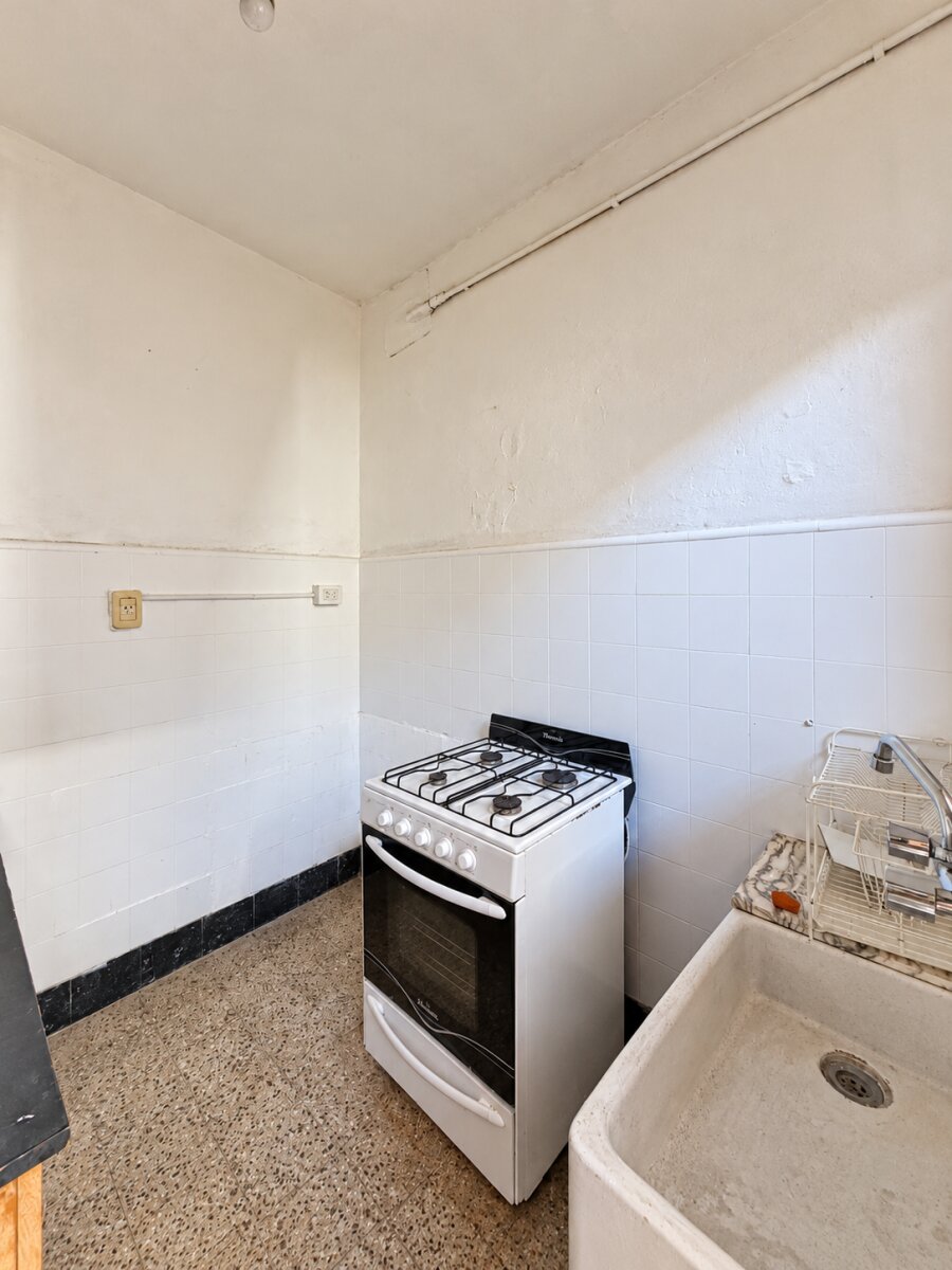 CASA DE PASILLO EN VENTA - GRAN POTENCIAL - 15
