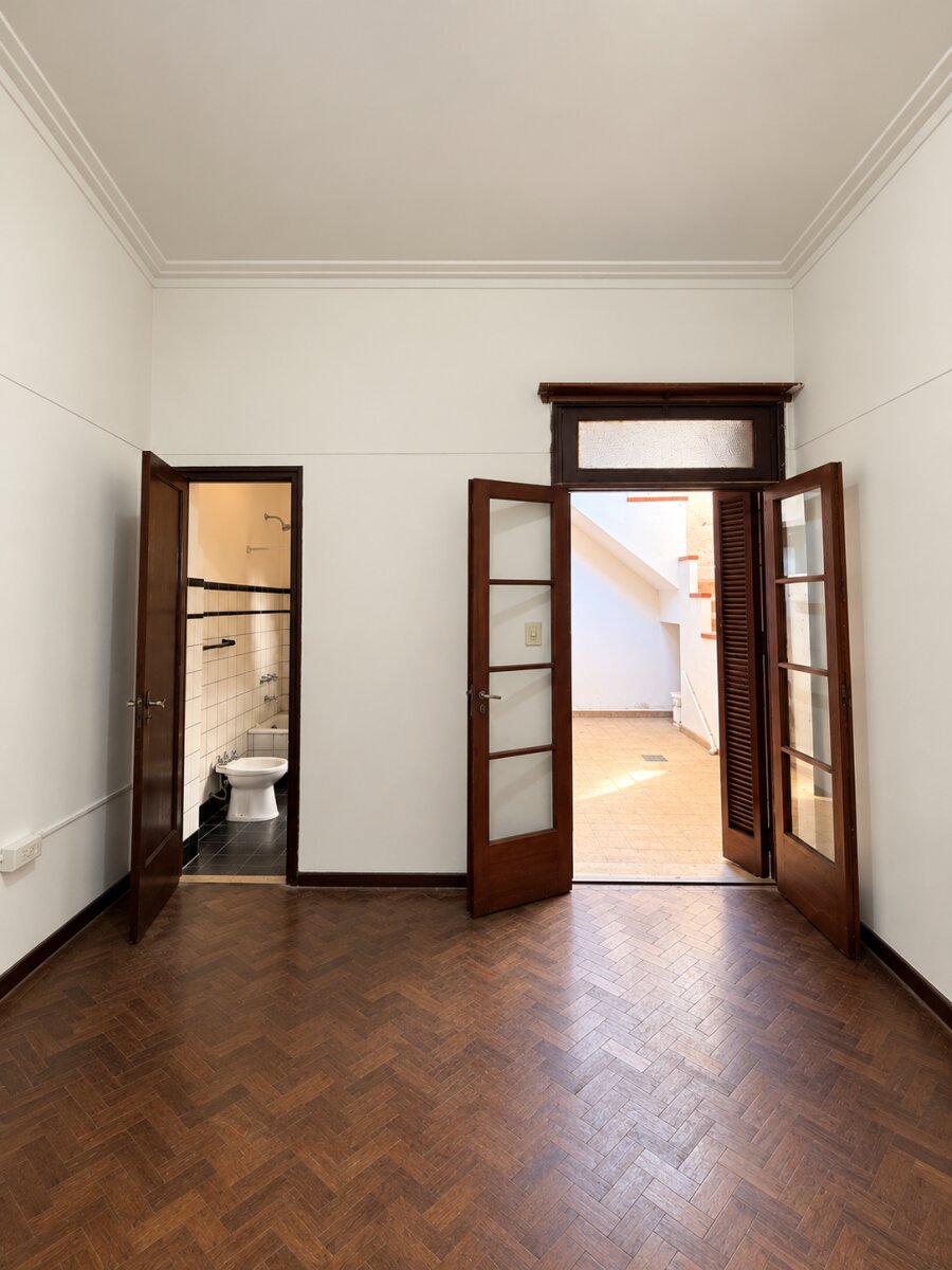 CASA DE PASILLO EN VENTA - GRAN POTENCIAL - 8
