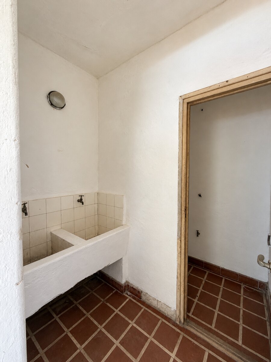 CASA DE PASILLO EN VENTA - GRAN POTENCIAL - 19