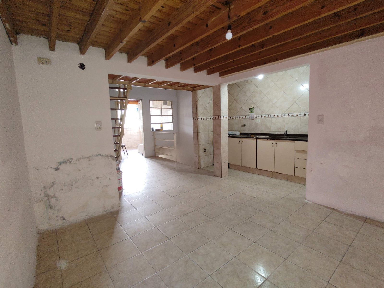 Venta PH 4 ambientes con 2 locales en Villa Luzuriaga - 8