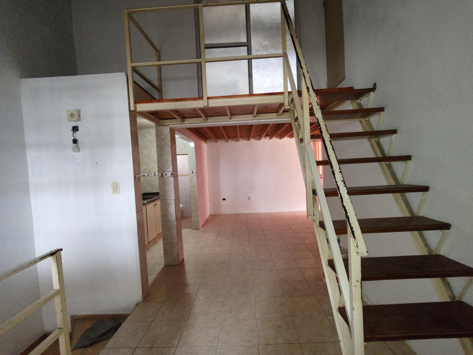 Venta PH 4 ambientes con 2 locales en Villa Luzuriaga - 9