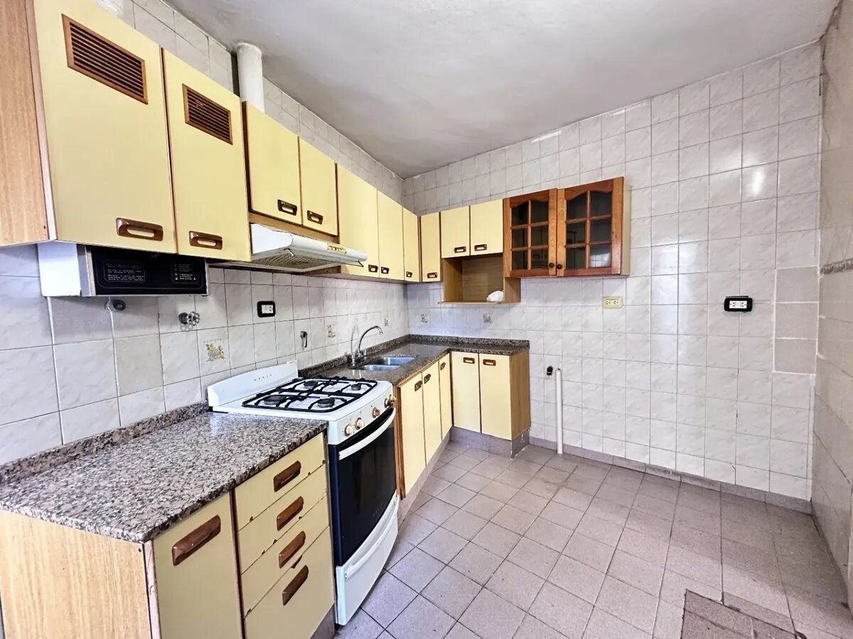 Venta Casa 2 Dormitorios Pasillo Unico - Parque Casado — foto 8