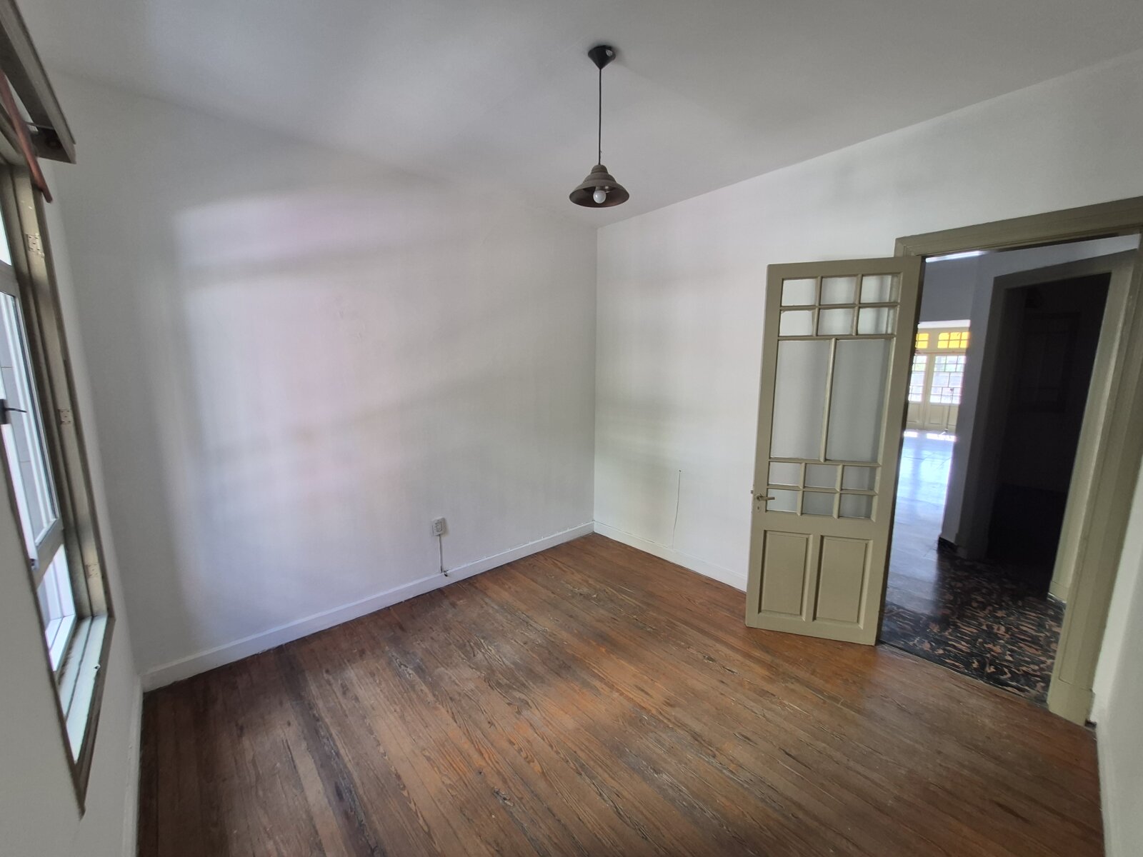 CASA DE DOS PISOS 5 A 6 HABITACIONES EN URQUIZA 65 CENTRO — foto 12