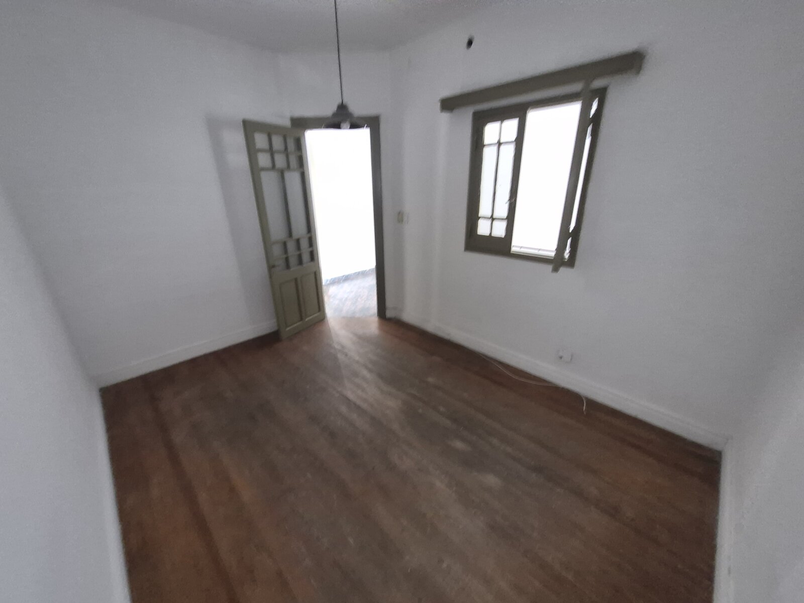 CASA DE DOS PISOS 5 A 6 HABITACIONES EN URQUIZA 65 CENTRO — foto 9