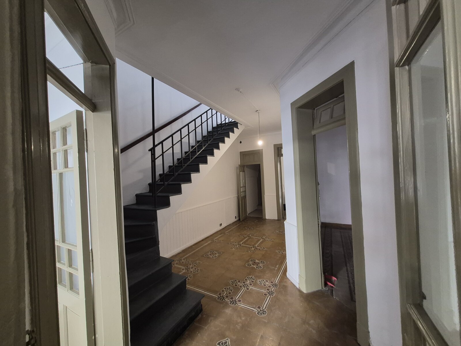 CASA DE DOS PISOS 5 A 6 HABITACIONES EN URQUIZA 65 CENTRO - 17