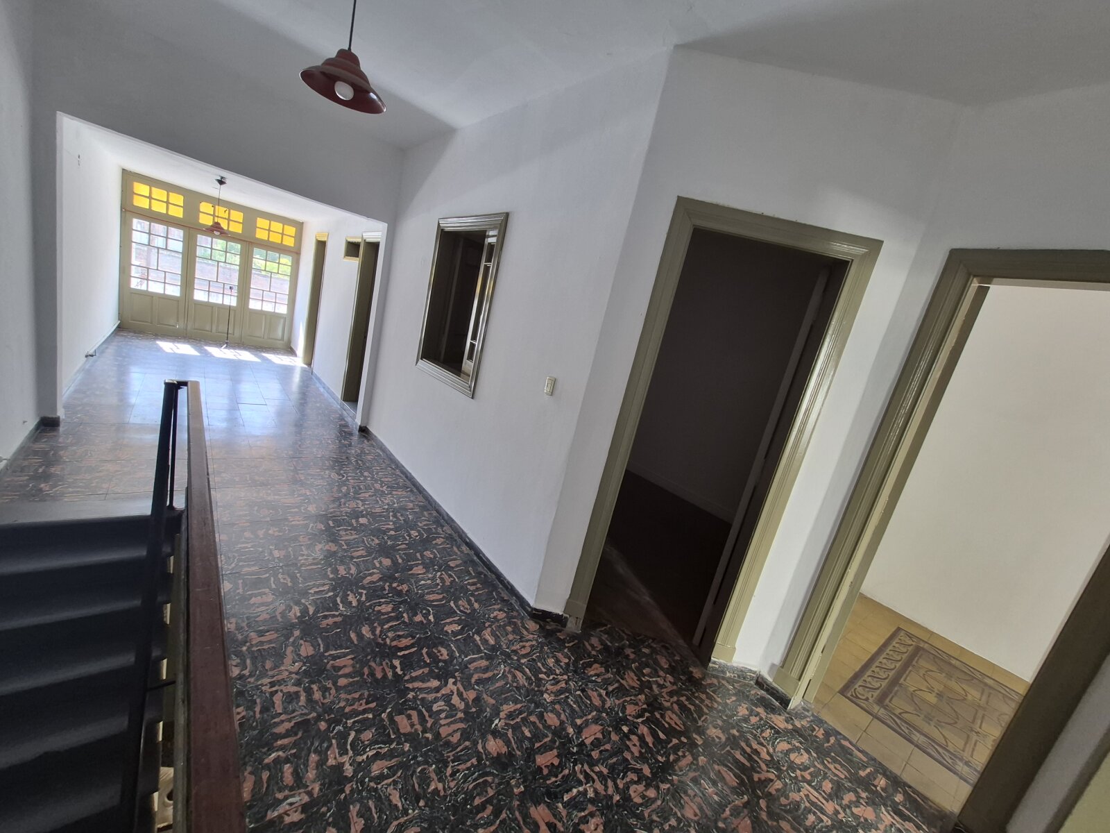 CASA DE DOS PISOS 5 A 6 HABITACIONES EN URQUIZA 65 CENTRO — foto 4