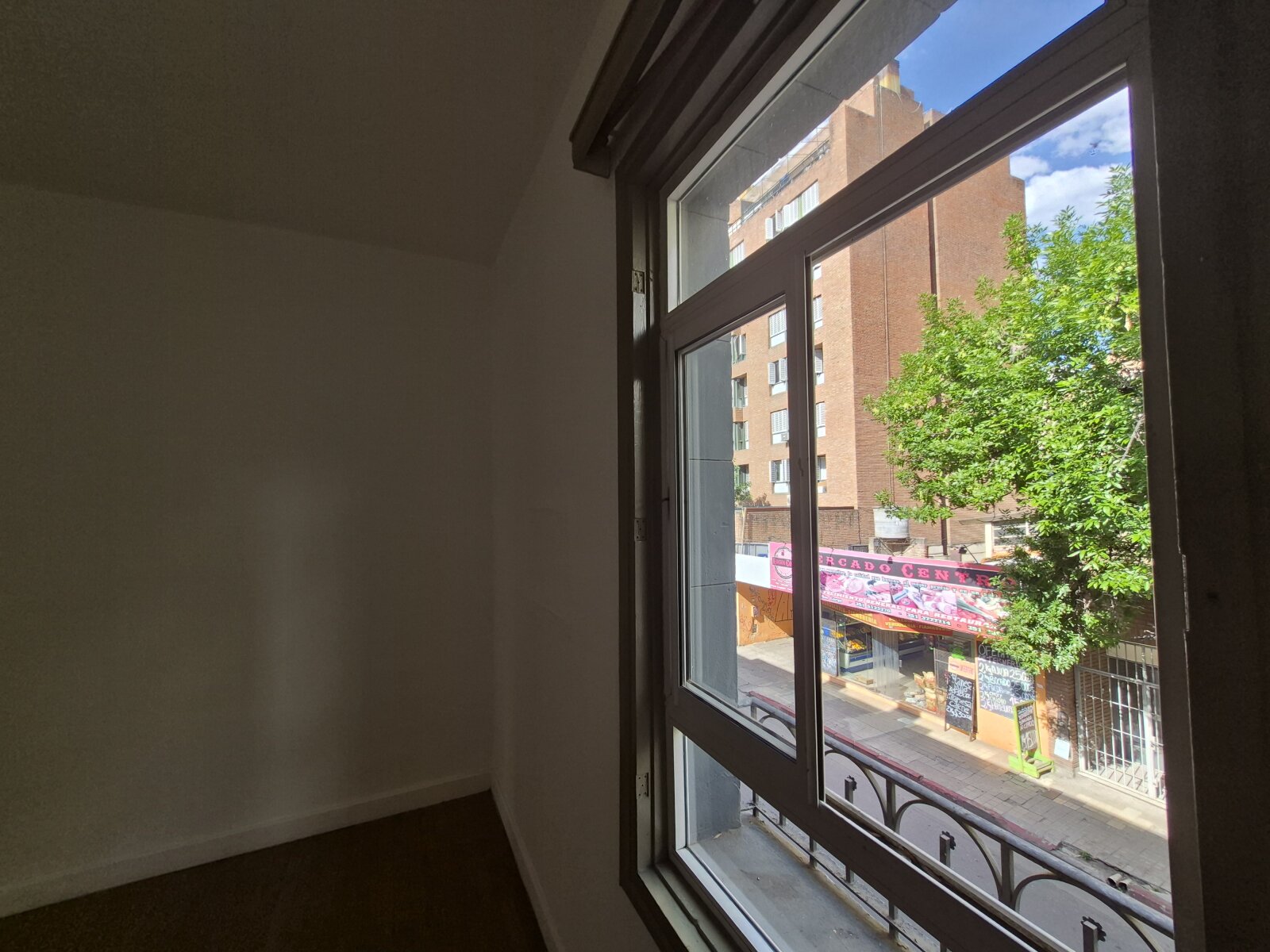 CASA DE DOS PISOS 5 A 6 HABITACIONES EN URQUIZA 65 CENTRO — foto 13
