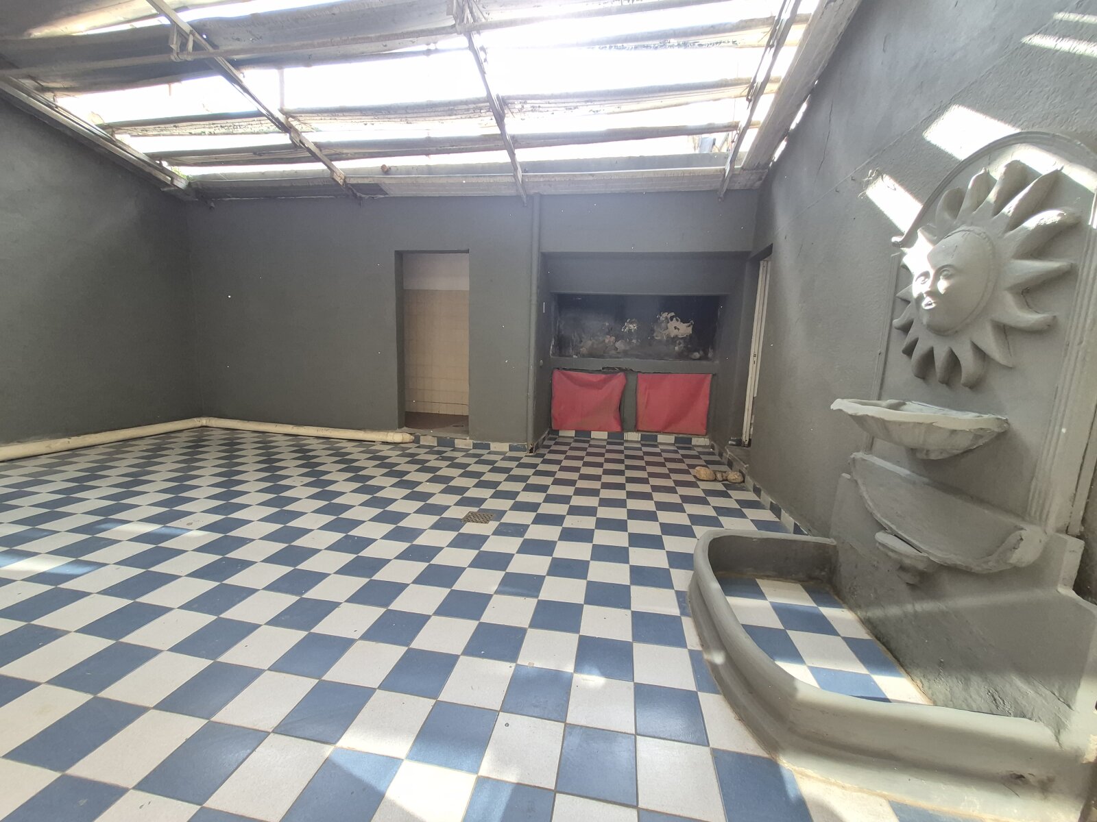 CASA DE DOS PISOS 5 A 6 HABITACIONES EN URQUIZA 65 CENTRO — foto 6