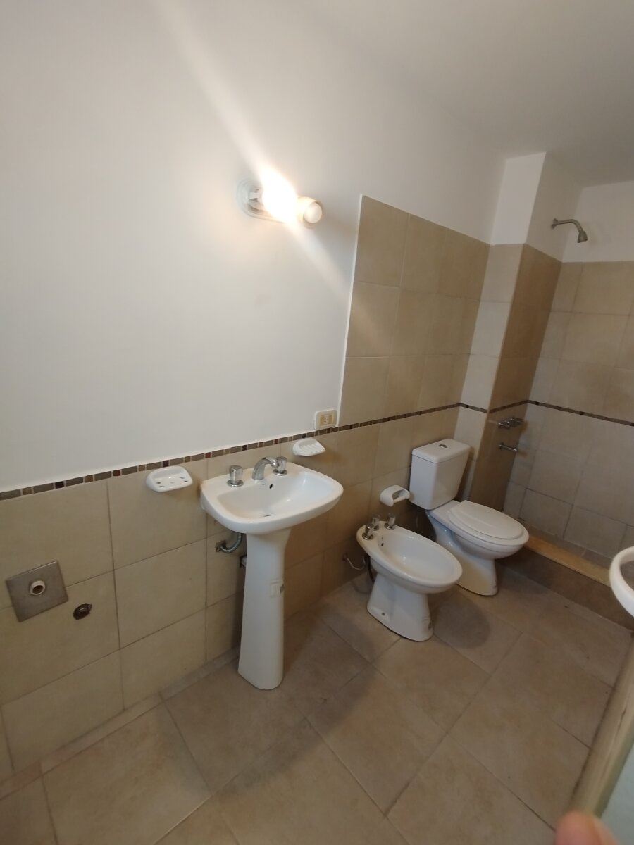 Cerrito 124 02 - 04 ( Escalera ) — foto 3