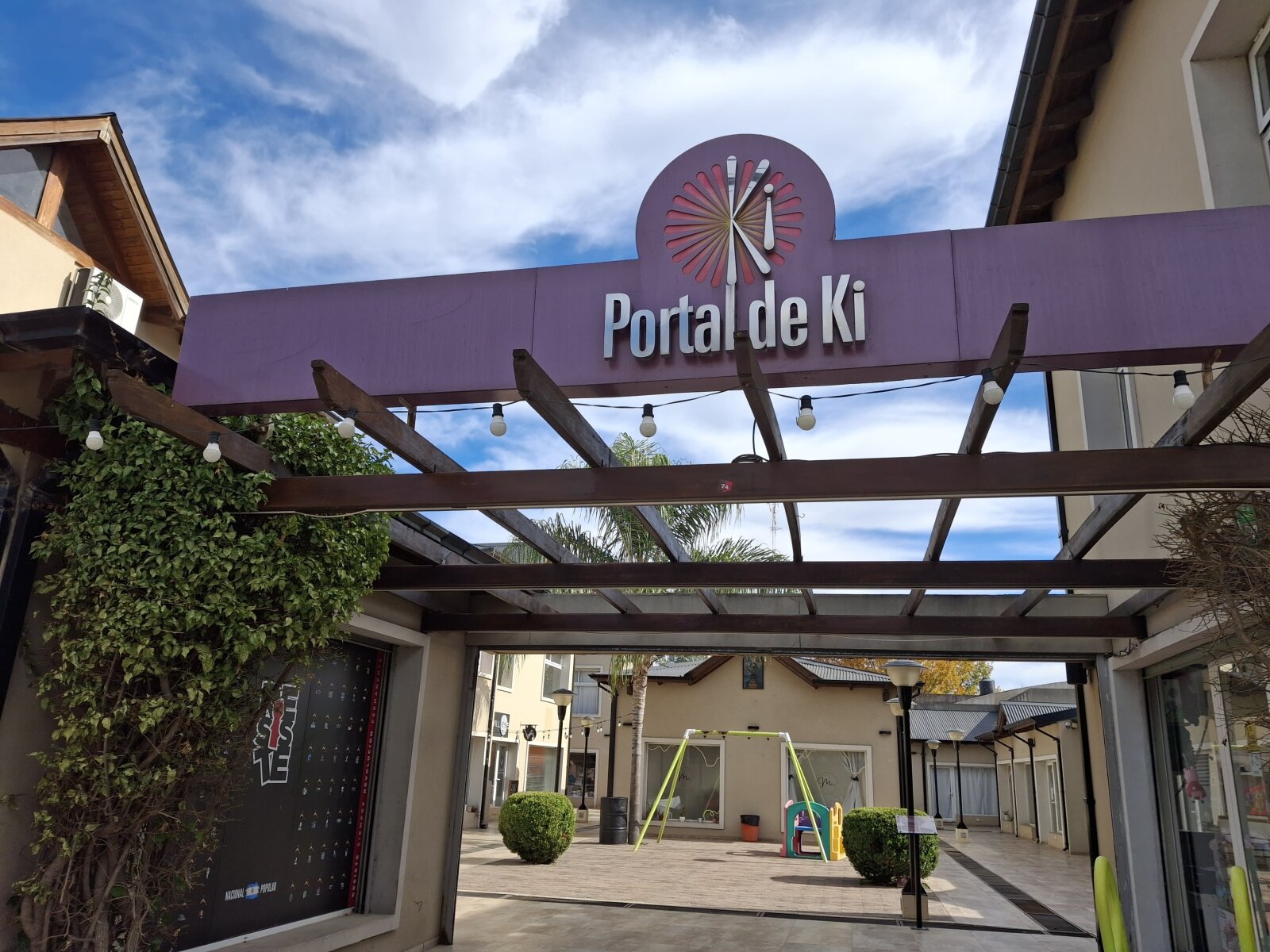 Ibarlucea: Portal de Ki, San Martin y Maipu Locales centricos en alquiler, Santa Fe, Argentina - 6