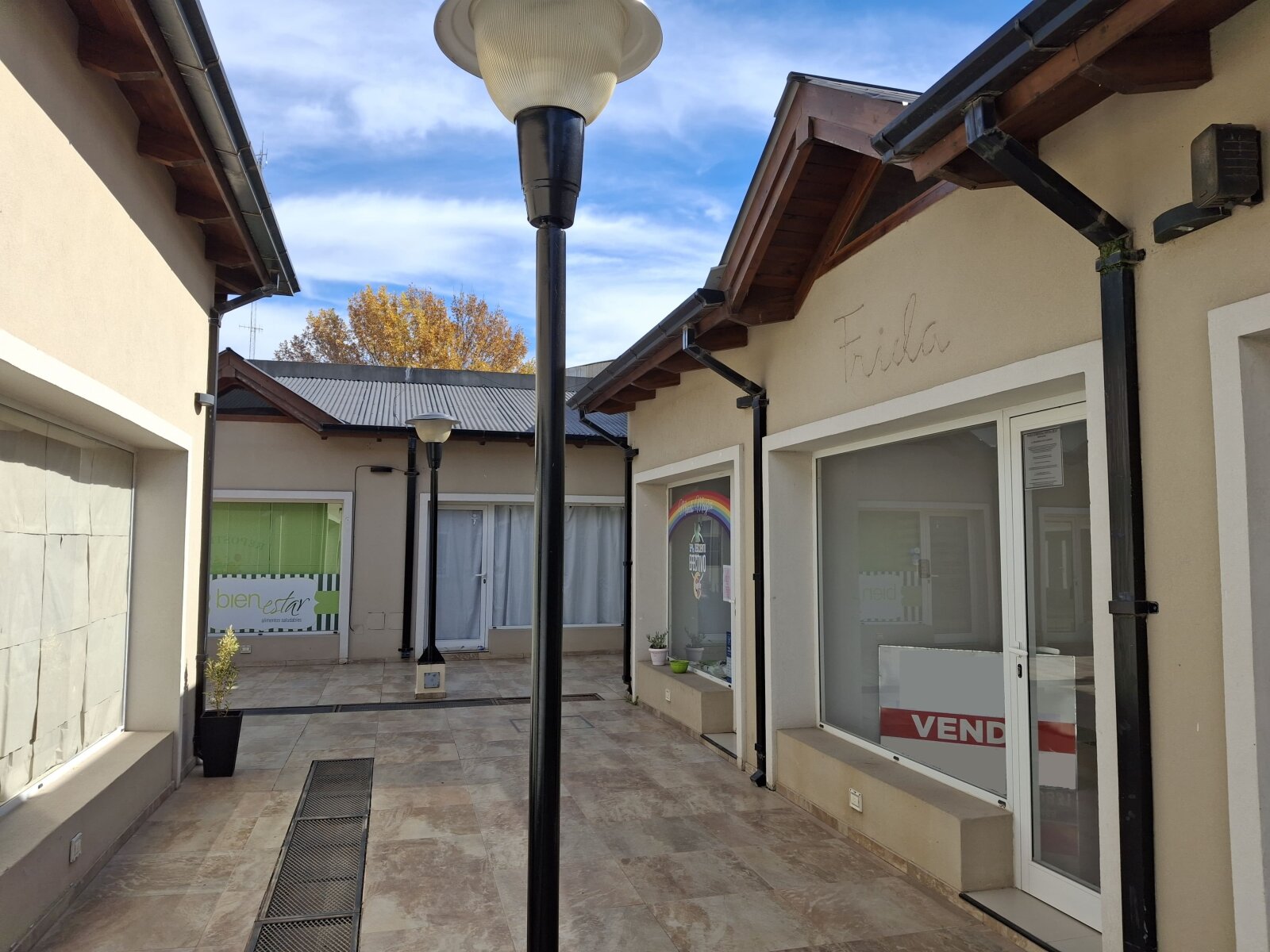 Ibarlucea: Portal de Ki, San Martin y Maipu Locales centricos en alquiler, Santa Fe, Argentina - 265