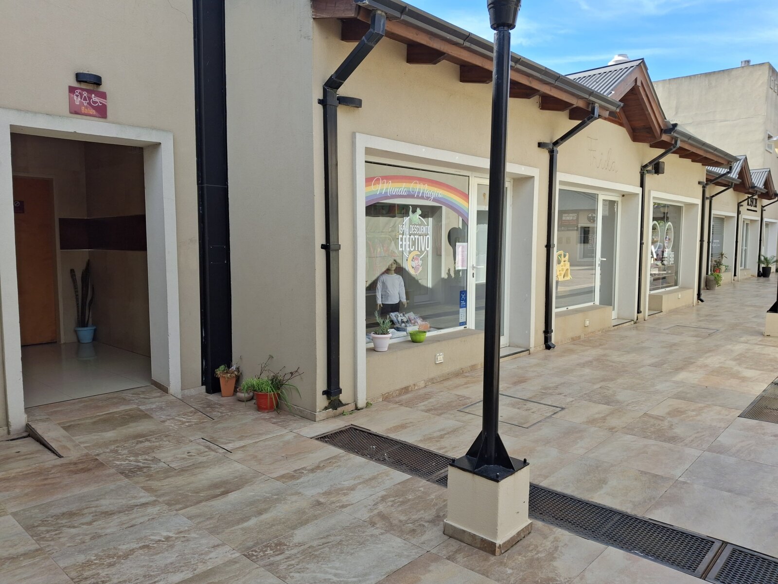 Ibarlucea: Portal de Ki, San Martin y Maipu Locales centricos en alquiler, Santa Fe, Argentina - 231