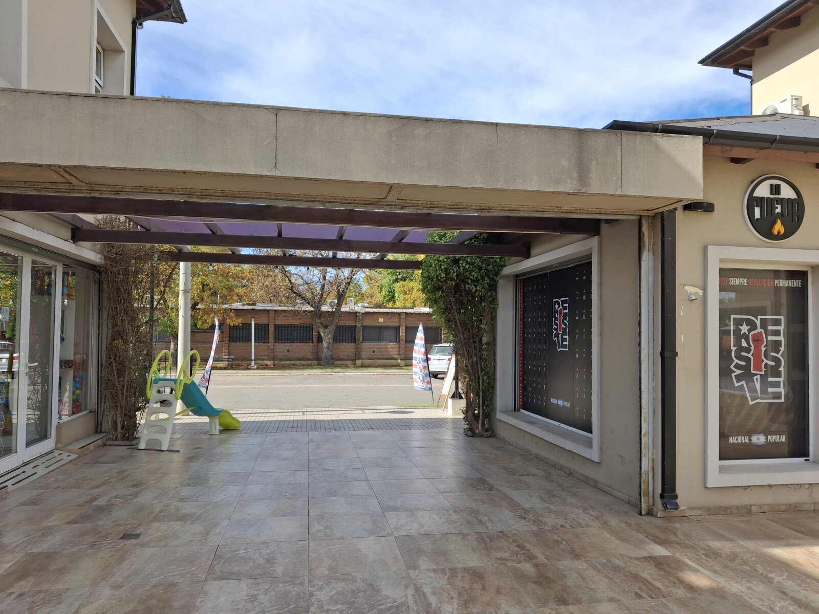 Ibarlucea: Portal de Ki, San Martin y Maipu Locales centricos en alquiler, Santa Fe, Argentina - 276