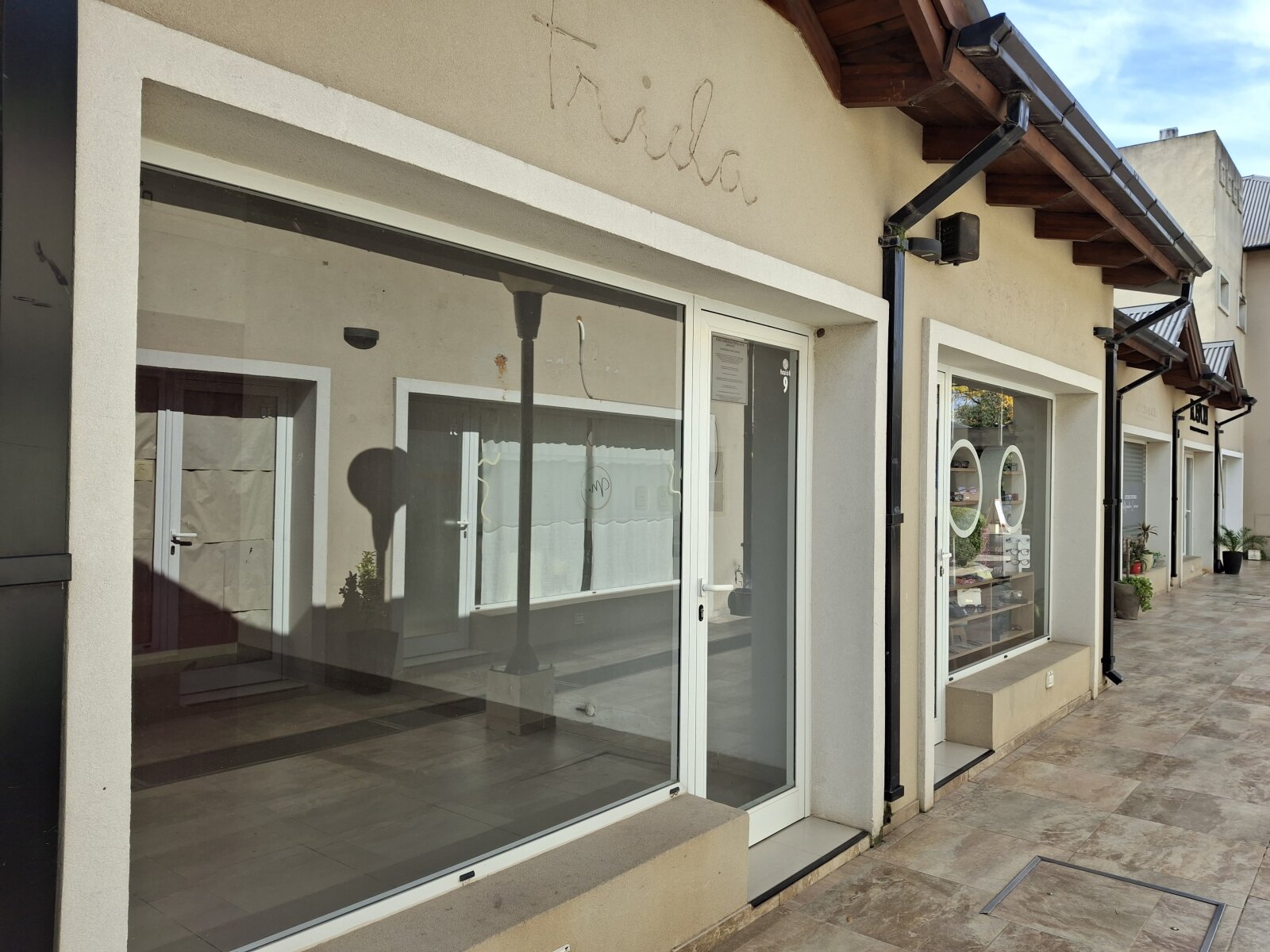 Ibarlucea: Portal de Ki, San Martin y Maipu Locales centricos en alquiler, Santa Fe, Argentina - 255