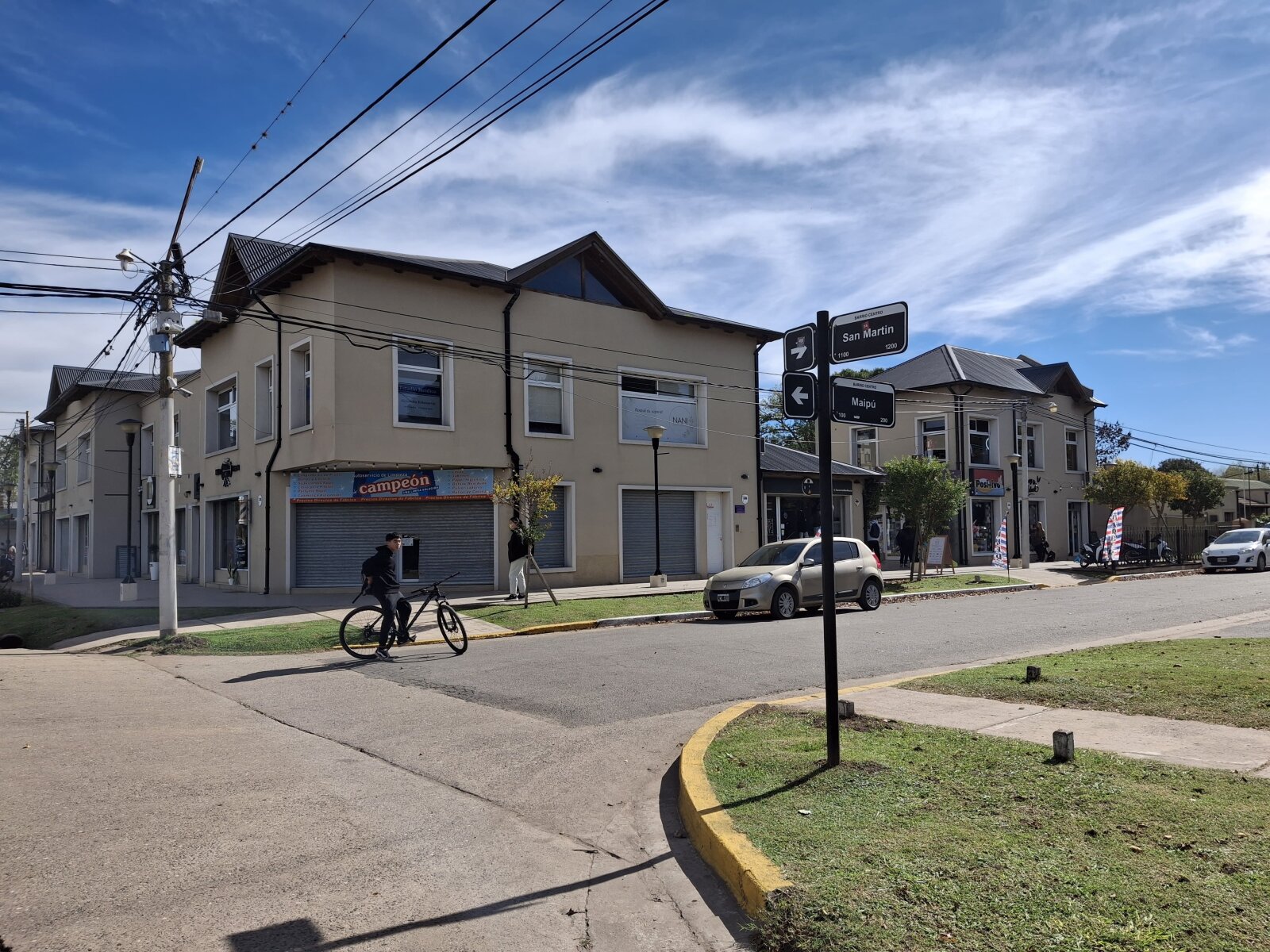Ibarlucea: Portal de Ki, San Martin y Maipu Locales centricos en alquiler, Santa Fe, Argentina - 166