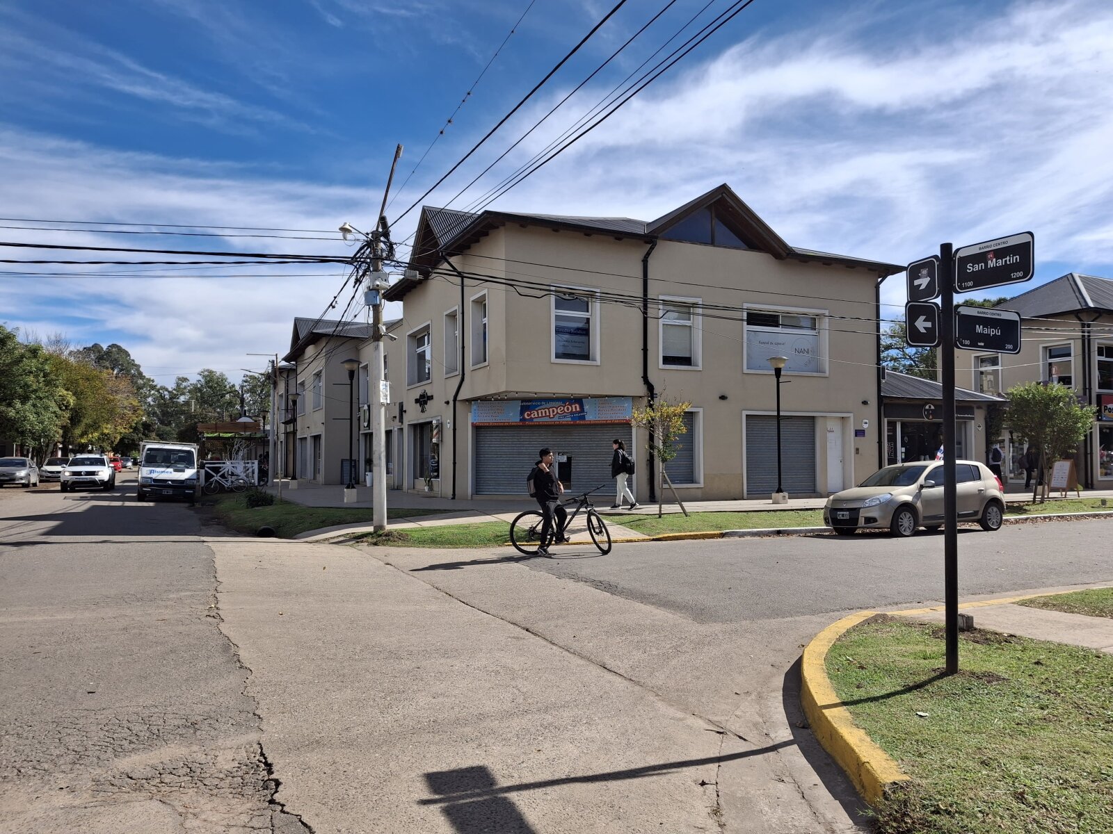 Ibarlucea: Portal de Ki, San Martin y Maipu Locales centricos en alquiler, Santa Fe, Argentina - 165