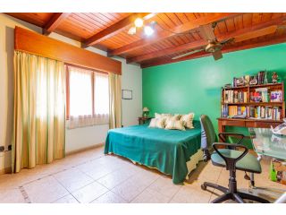 Casas - Funes - Venta