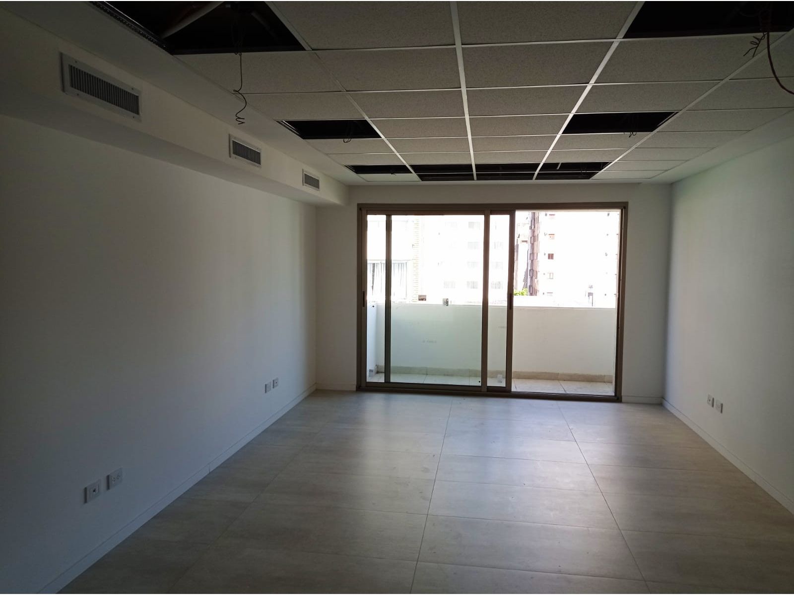 ALQUILER OFICINAS SAN LORENZO 1636 - 54 Y 78 M2 CON COCHERA - 17
