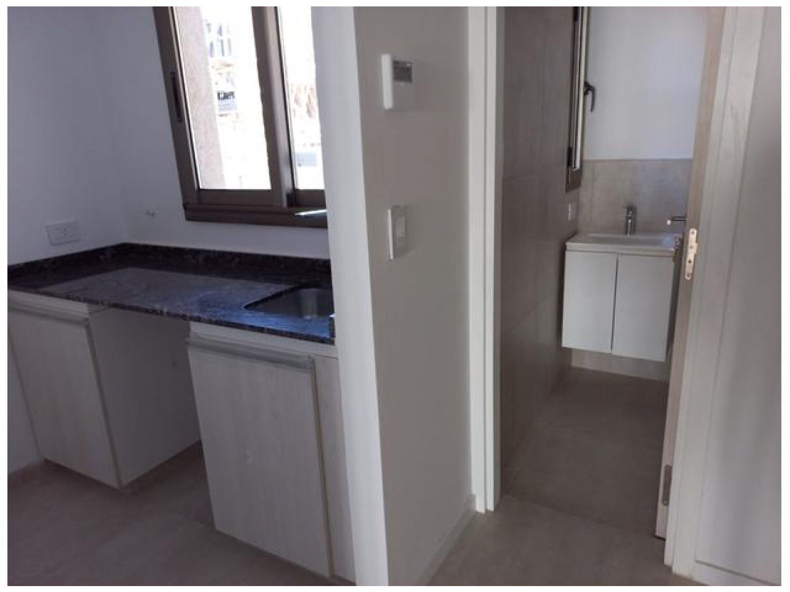 ALQUILER OFICINAS SAN LORENZO 1636 - 54 Y 78 M2 CON COCHERA - 29