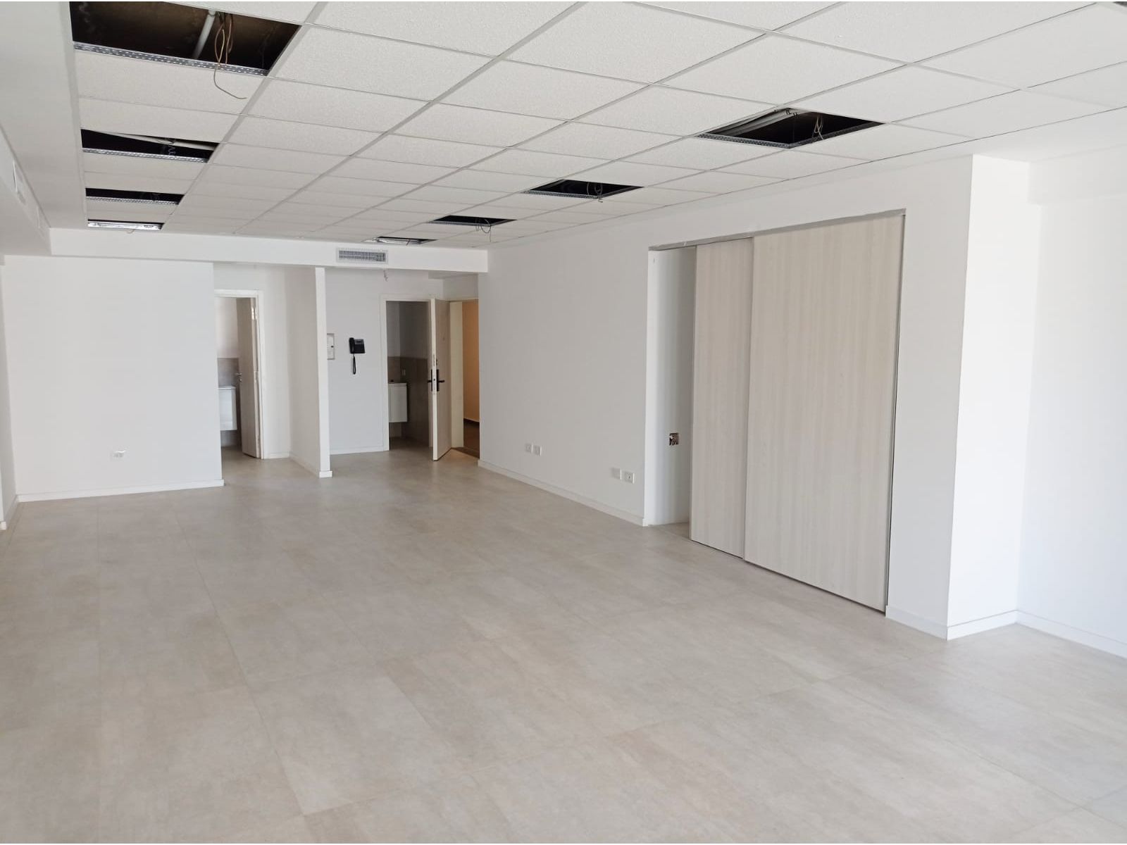 ALQUILER OFICINAS SAN LORENZO 1636 - 54 Y 78 M2 CON COCHERA — foto 7
