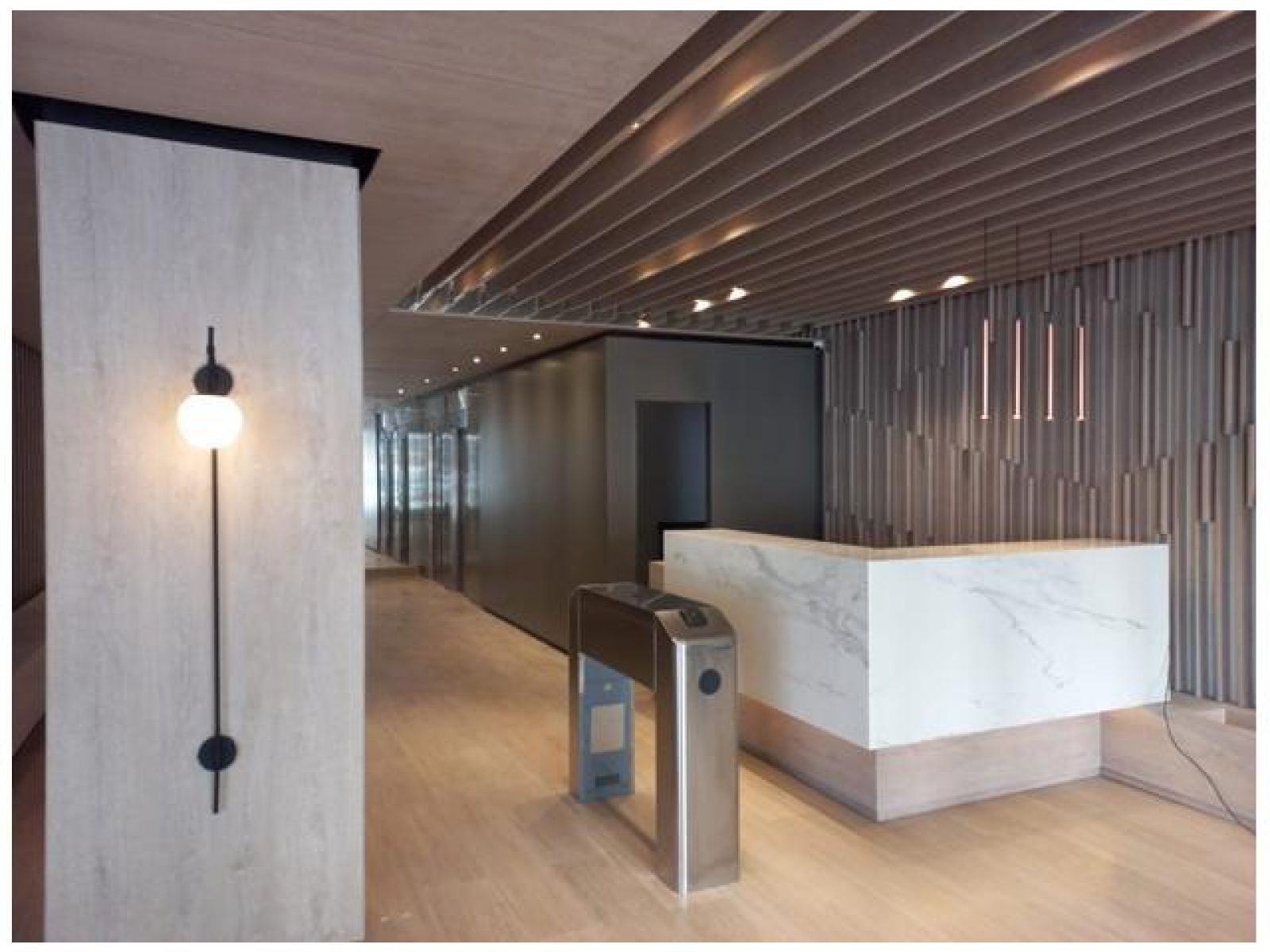 ALQUILER OFICINAS SAN LORENZO 1636 - 54 Y 78 M2 CON COCHERA