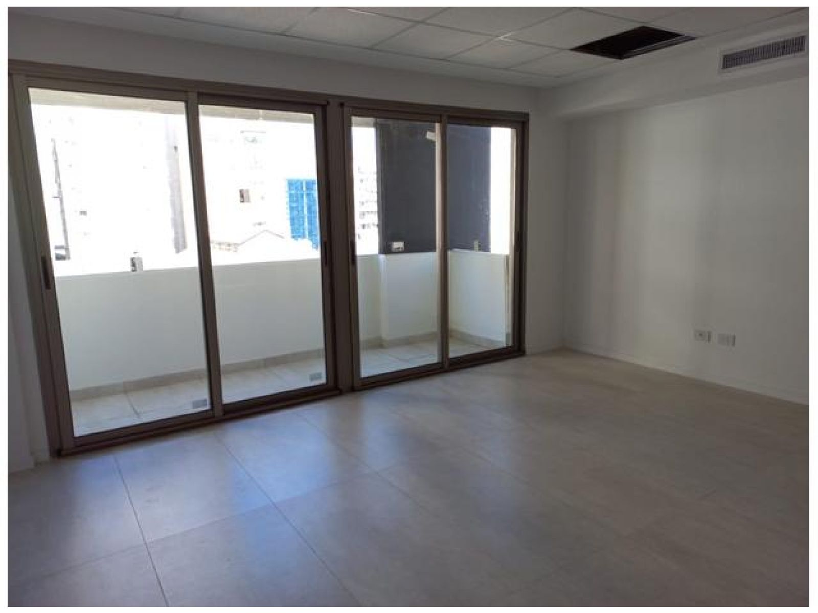 ALQUILER OFICINAS SAN LORENZO 1636 - 54 Y 78 M2 CON COCHERA - 23