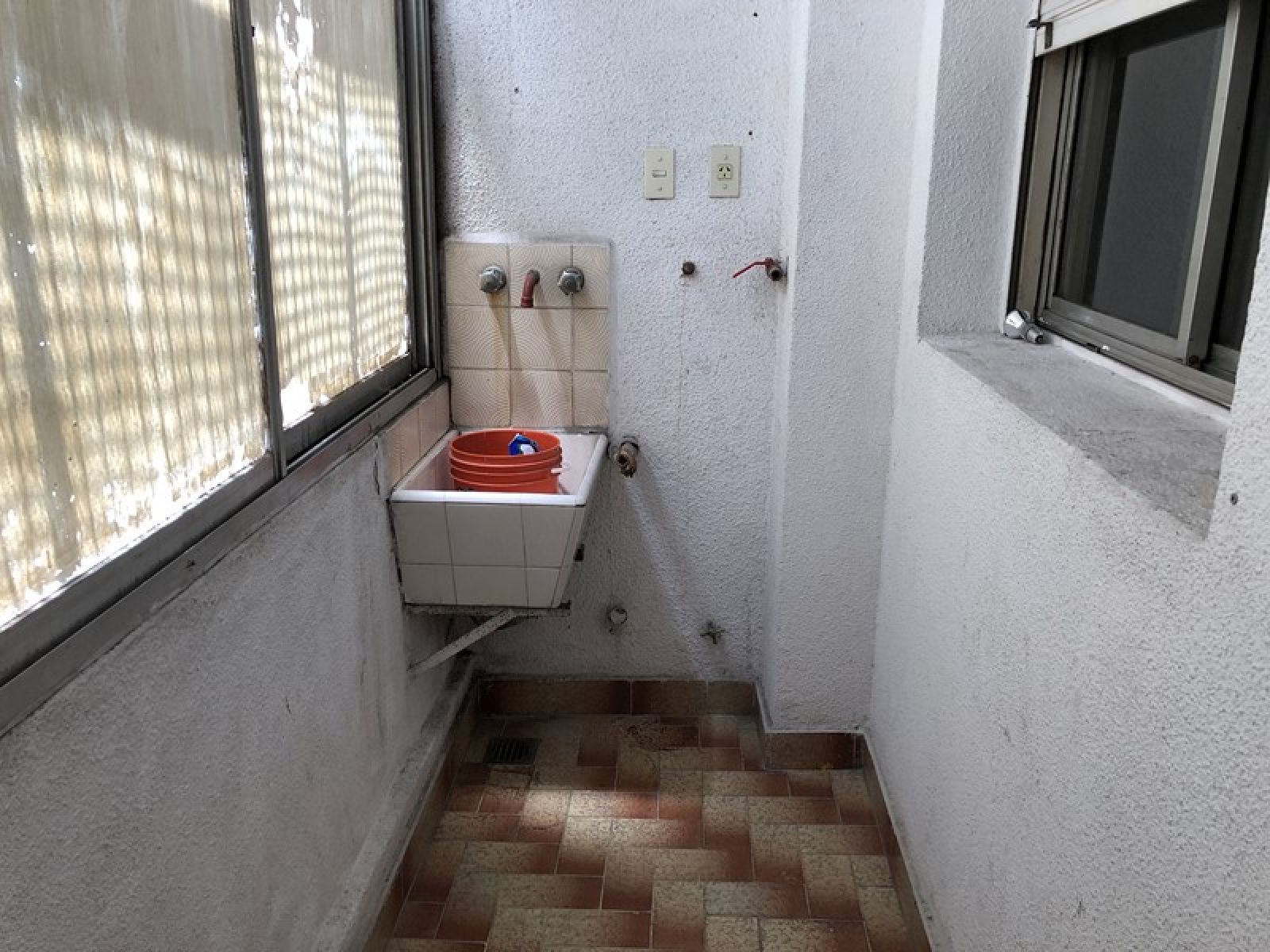 ALQUILER DEPARTAMENTO 4 AMB. EN EDIFICIO CON SEGURIDAD 24HS. - 28
