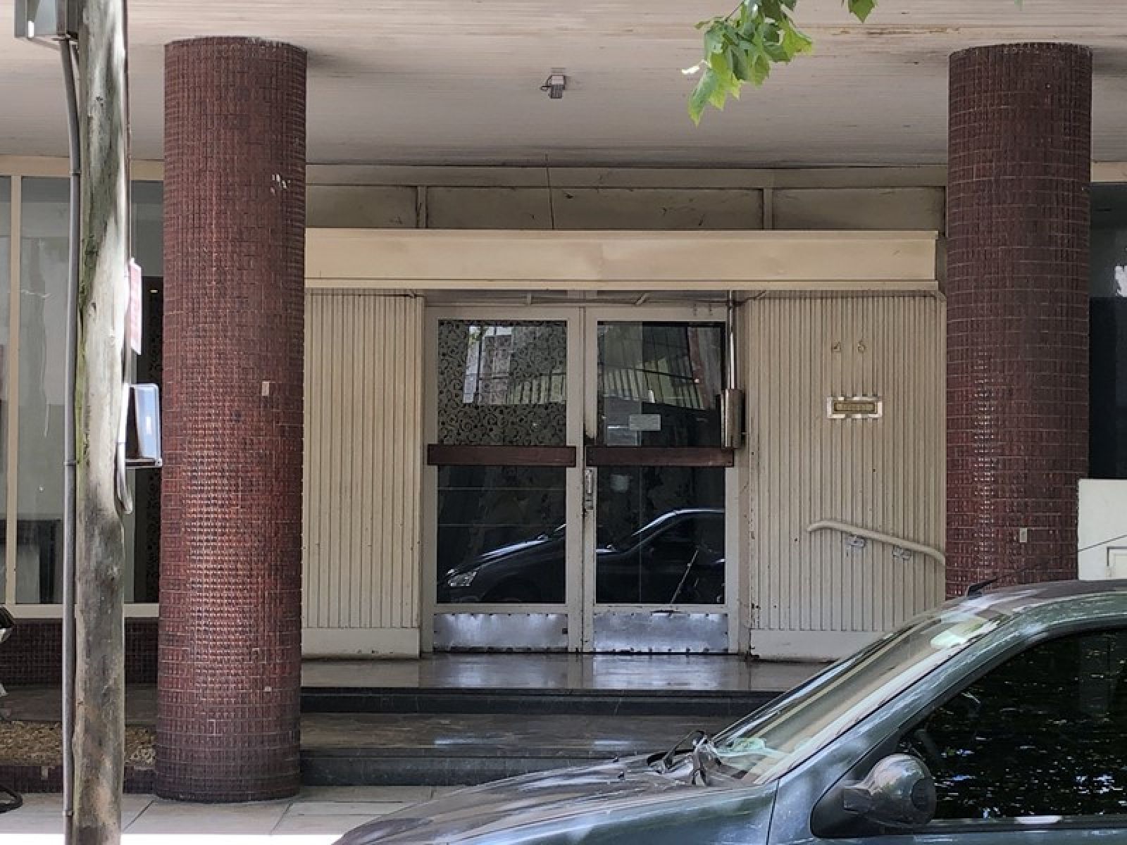 ALQUILER DEPARTAMENTO 4 AMB. EN EDIFICIO CON SEGURIDAD 24HS. - 2
