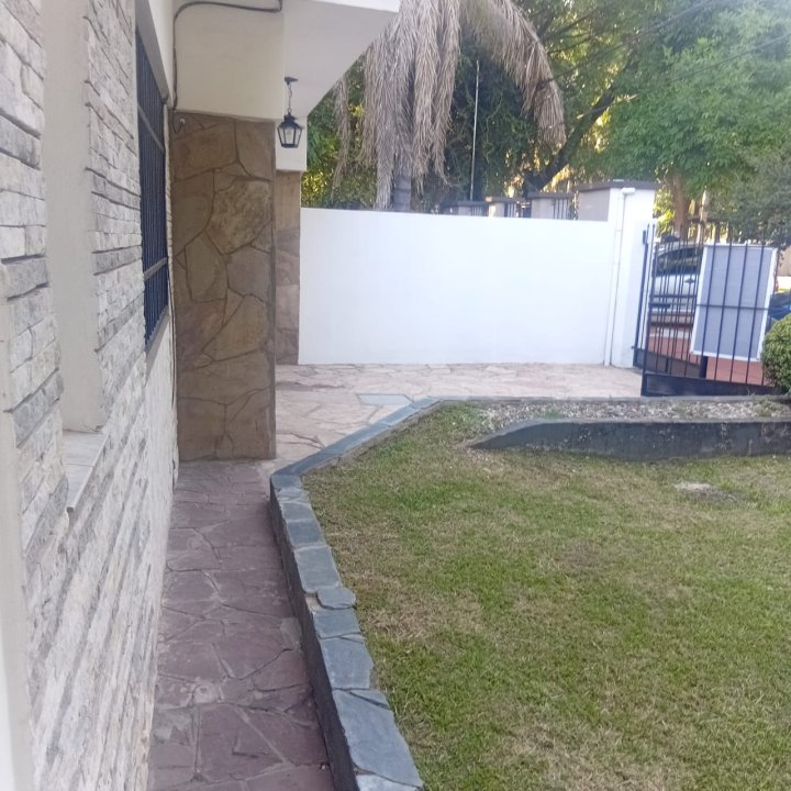 Casas - Funes -  Alquiler