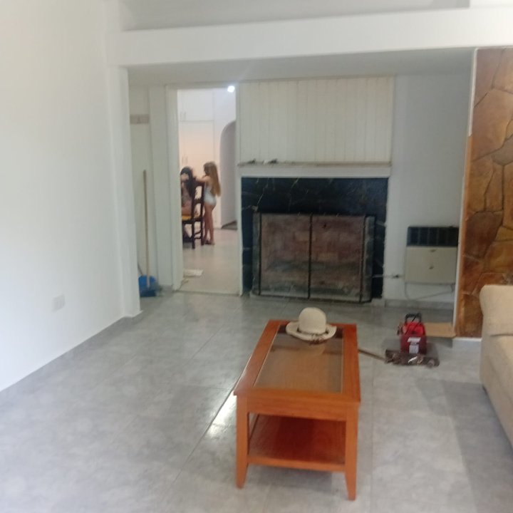 Casas - Funes -  Alquiler