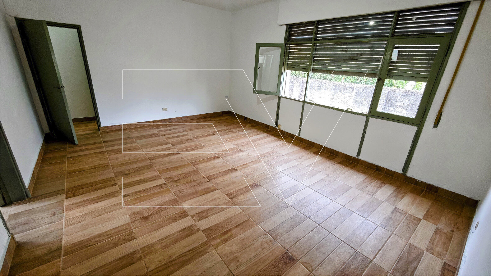 VENTA. COFICO. IDEAL INVERSOR! AMPLIO DEPTO 2 DORM + DEP DE SERV! NO PAGA EXPENSAS!!! — foto 2