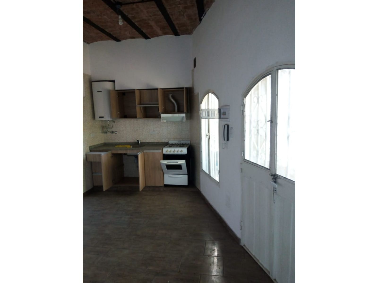 Casa de dos dormitorios y un comodin PLanta Alta - 8